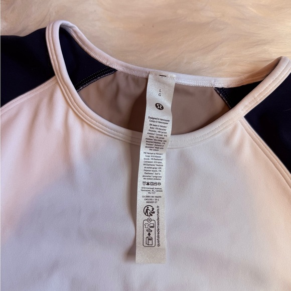 Lululemon Nulu Colourblock Crop Short Sleeve SOTM Size L New - Picture 3 of 4